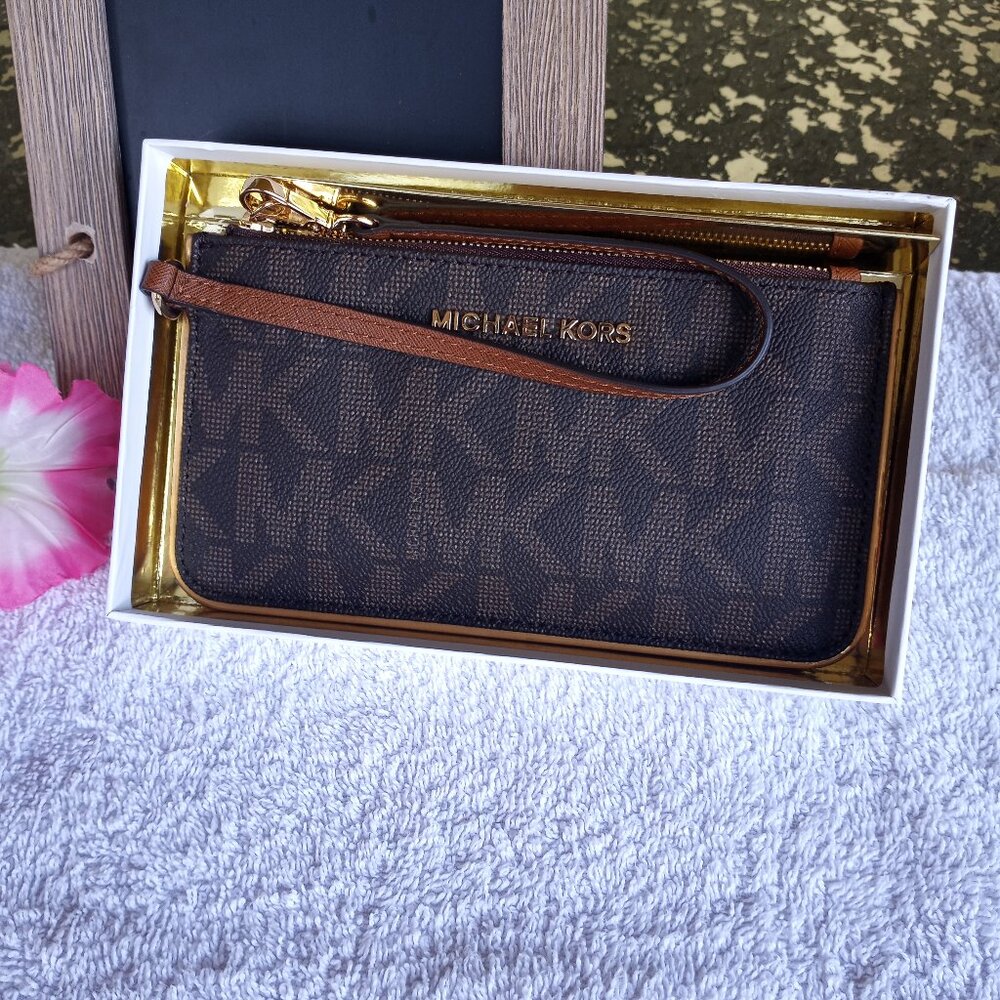 Michael Kors wristlet Speccio Jetset giftboxed